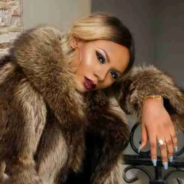 Mz Kiss - Slow Down